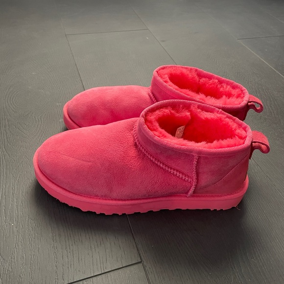 🩷 Women's UGG Classic Ultra Mini Boots, Size 10 - Picture 6 of 7